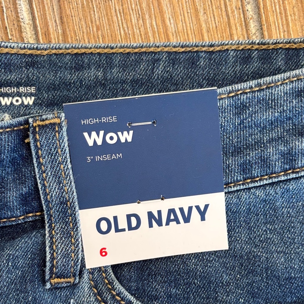 Old Navy Wow High-Rise Denim Shorts in Dark Blue Wash - Picture 2 of 4